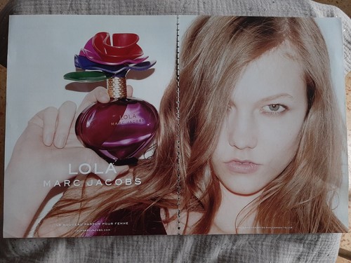 Publicité papier parfum - publicité,