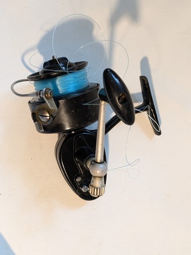 Moulinet spinning ouvert - À,