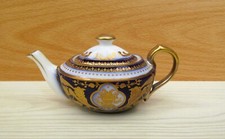 Petite théière de collection