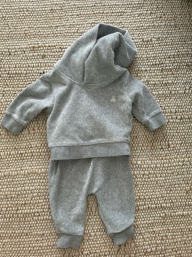 Baby gap sweat set months - set,