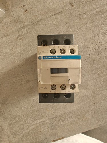 Contacteur lc1d25 kw ac3 - contacteur,