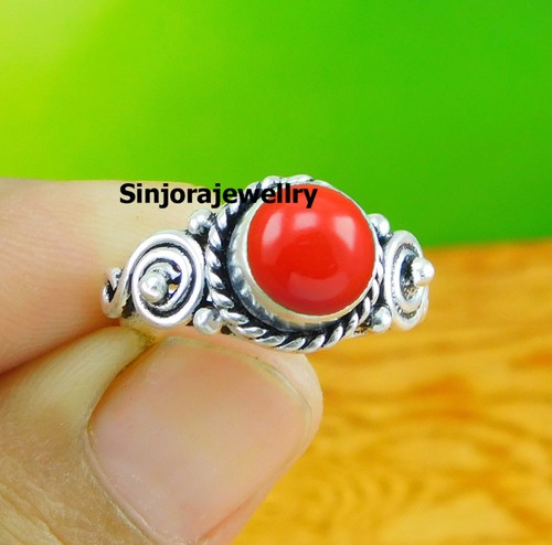 Bague cadeau fait - , main