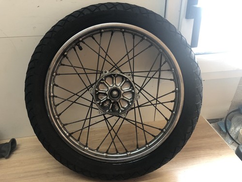 Jante roue avant avec - un,