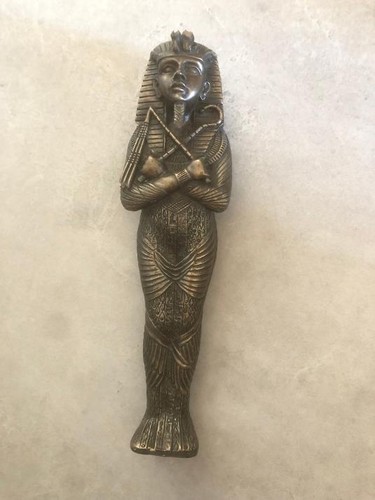 Jolie statue egyptienne