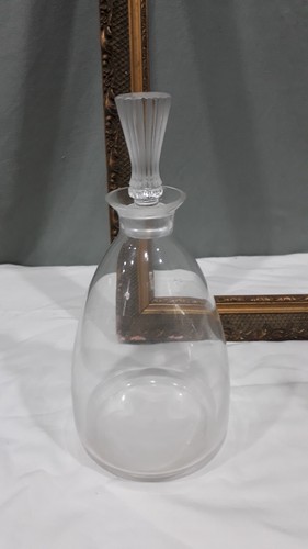 Jolie carafe signée - , lalique