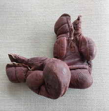 Ancienne paire de gants de