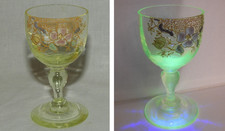 OURALINE : Petit verre émaillé 1900 (décor floral)