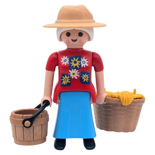 Playmobil figurine fermière