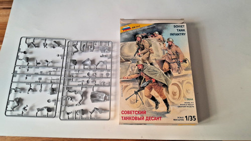 Maquette soldats 1 35 - ,