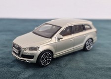 Petite voiture métal 1/43