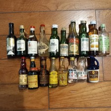 Lot de 18 Mignonnettes