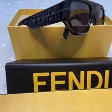 Lunette de solei Fendi