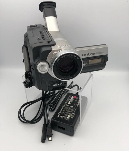 Caméscope analogique sony - caméscope,