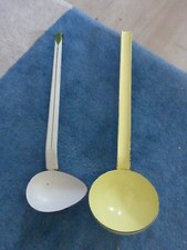 ancien ustensile cuisine emaillé louche et cuillere a sauce vintage french deco