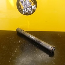 AXE DE ROUE AVANT KAWASAKI 250