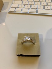 bague solitaire or blanc 18