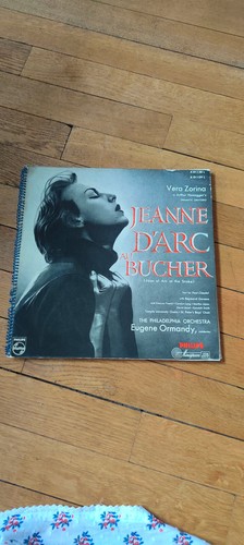 Jeanne arc bûcher - jeanne, vera