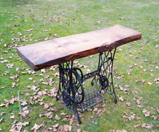 Table d'appoint Unique en chêne brut & pied Singer