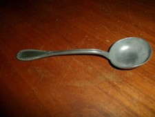 Ancienne petite LOUCHE en étain