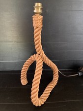 Grand pied de lampe en corde