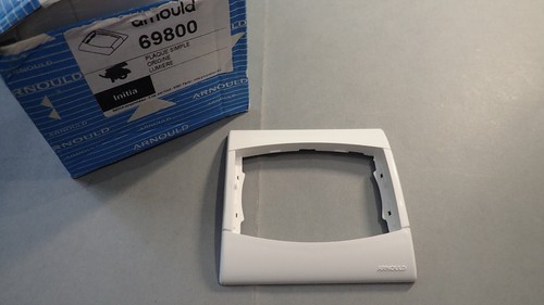 Arnould initia 69800 - 69800, ou