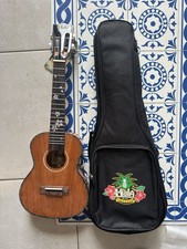 Ukulele tenor Hala massif