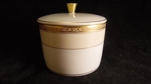 Bonbonnière porcelaine - en,