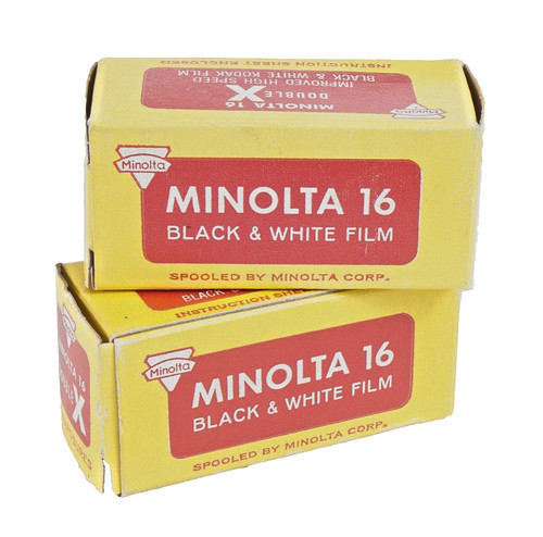 Nos minolta black - 16, black+white
