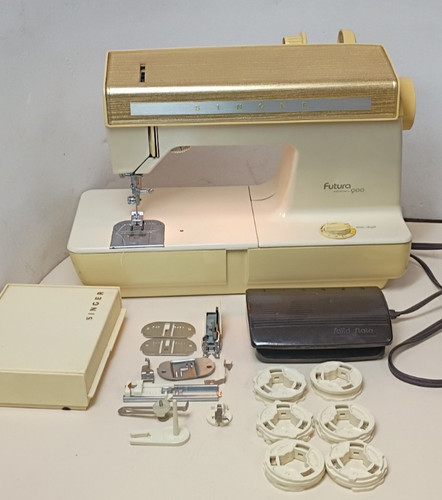 Singer futura model 900 - singer,