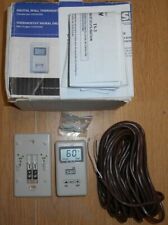 SKYTECH SBI TS-3 THERMOSTAT MURAL DIGITAL NEUF                             YO196