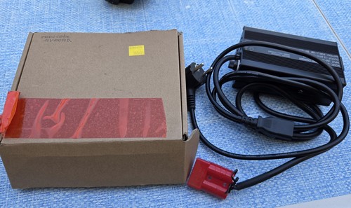 Chargeur batterie lithium - chargeur,