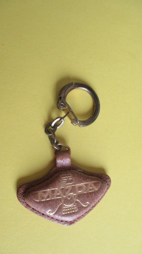 Porte clé vintage - porte, piles