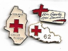 lot de 3 pin's croix rouge