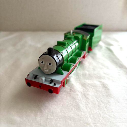 Train motorisé tomy plarail - train,