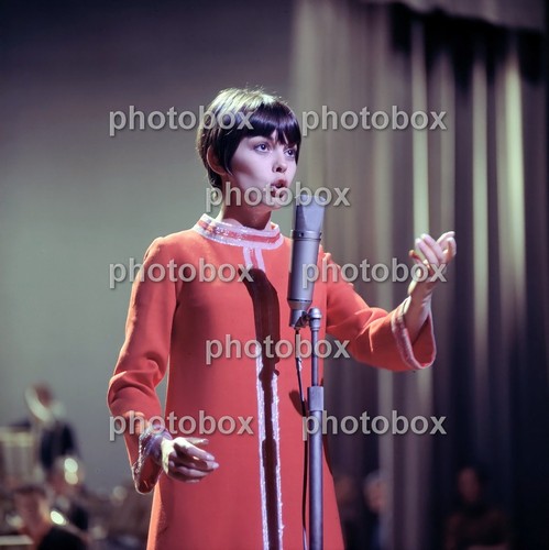 Mireille mathieu exclusive - *,