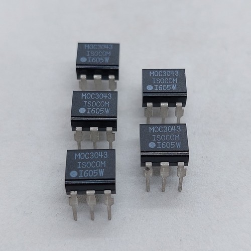 Moc3043 opto isolator x - isolator,