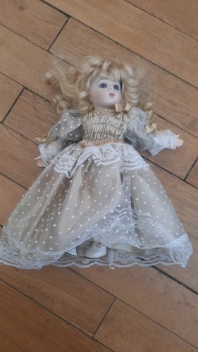 Poupee bru bouche fermée h - poupee,