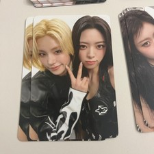 YEJI YUNA ITZY Photocard World