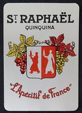 Calendrier coupe papier en