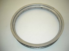 Cercle / jante de roue arrière DERBI 50 SENDA tubulaire de 1998