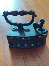 Fer à repasser ancien à