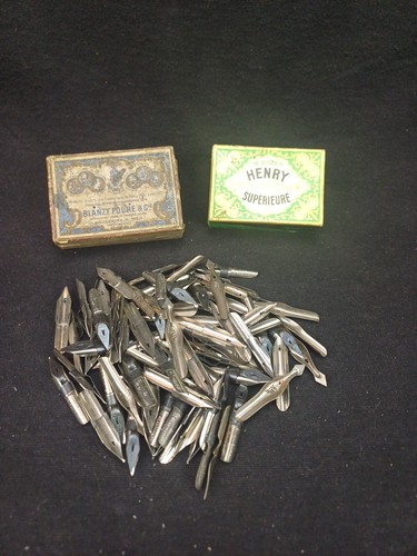 Lot 220 plumes - +220, encre