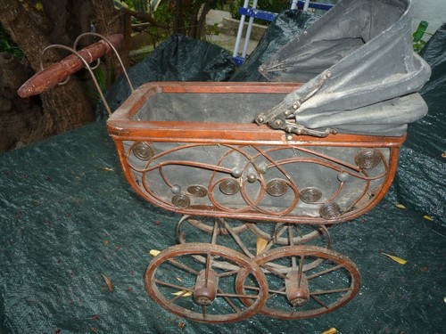 Ancien petit landau poupée - petit, de