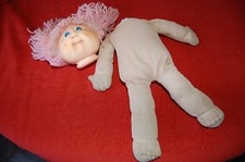 PATOUF poupée vintage avec des cheveux en laine rose 