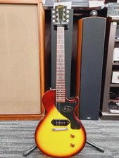 Guitare électrique solide