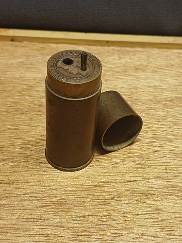 Beau petit briquet poilu - briquet, de