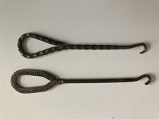 2 Anciens crochets tire lacets