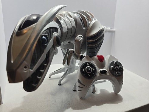 Wowwee robonetics roboraptor - wowwee,
