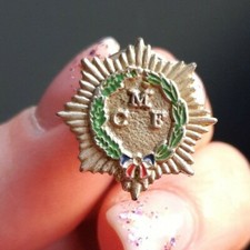 A03504 pin's insigne militaire