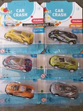 voiture de course 8 cm en métal , voiture à friction fait des flip 360° .